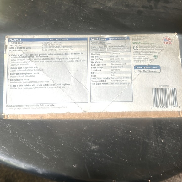 Revell '80 Ford Bronco Model Kit - Picture 2 of 5